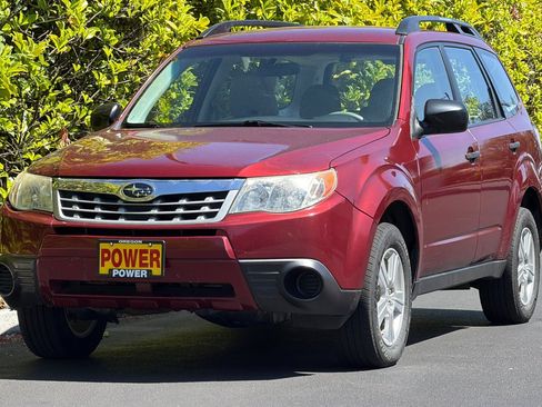 Used 2012 Subaru Forester 2.5X w/ Alloy Wheel Pkg AWD/4WD image 8