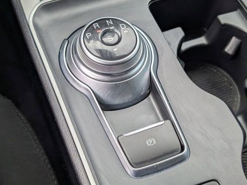 Used 2022 Ford Edge SE w/ Black Appearance Package image 19