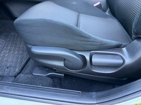 Used 2012 MAZDA MAZDA3 i Touring FWD image 11