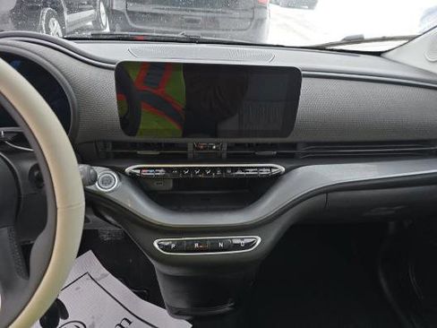 Used 2024 FIAT 500 e image 4