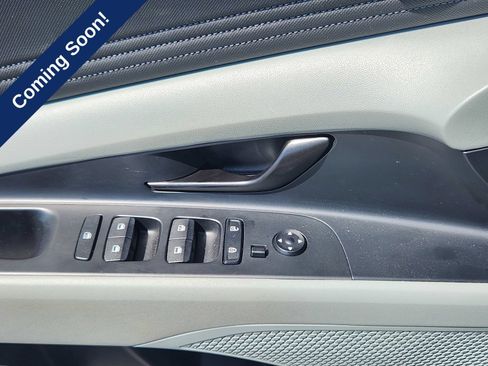 Used 2024 Hyundai Elantra Limited FWD image 20