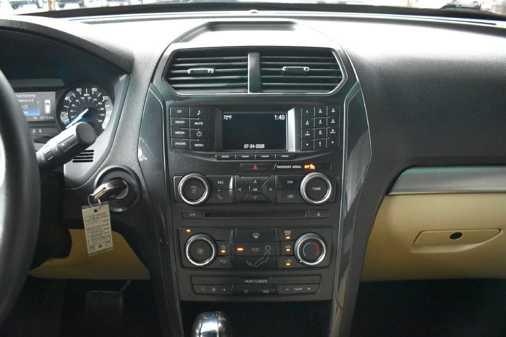 Used 2016 Ford Explorer FWD image 18