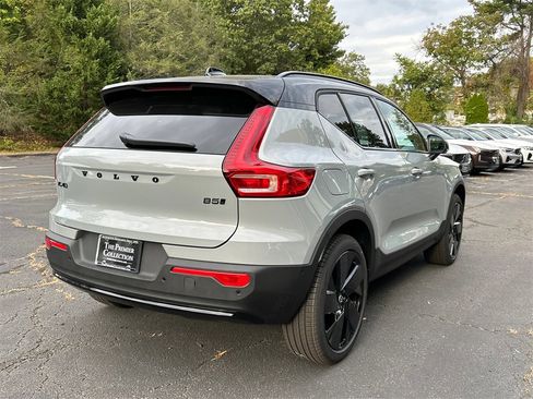 New 2026 Volvo XC40 B5 Ultra w/ Climate Package image 2