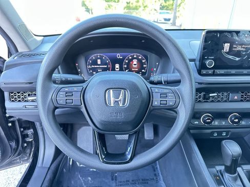 Used 2025 Honda Accord SE image 18