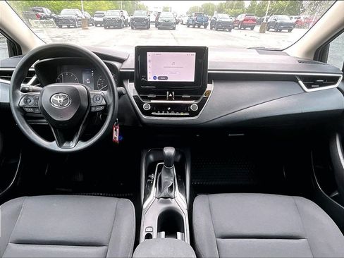 Used 2025 Toyota Corolla LE FWD image 21