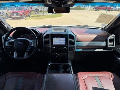 Used 2019 Ford F250 Platinum w/ Platinum Ultimate Package AWD/4WD image 24