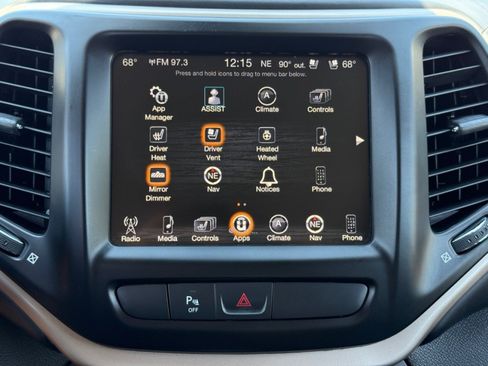 Used 2018 Jeep Cherokee Overland AWD/4WD image 15