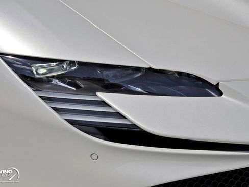 Used 2024 Ferrari SF90 Spider image 10