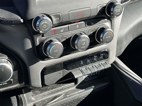 Used 2023 RAM 1500 Big Horn image 27