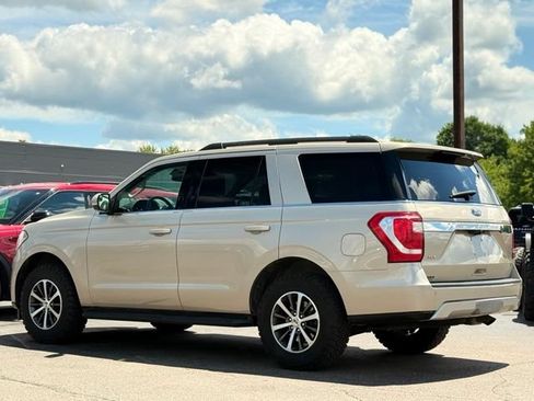Used 2018 Ford Expedition XLT w/ Equipment Group 201A AWD/4WD image 41