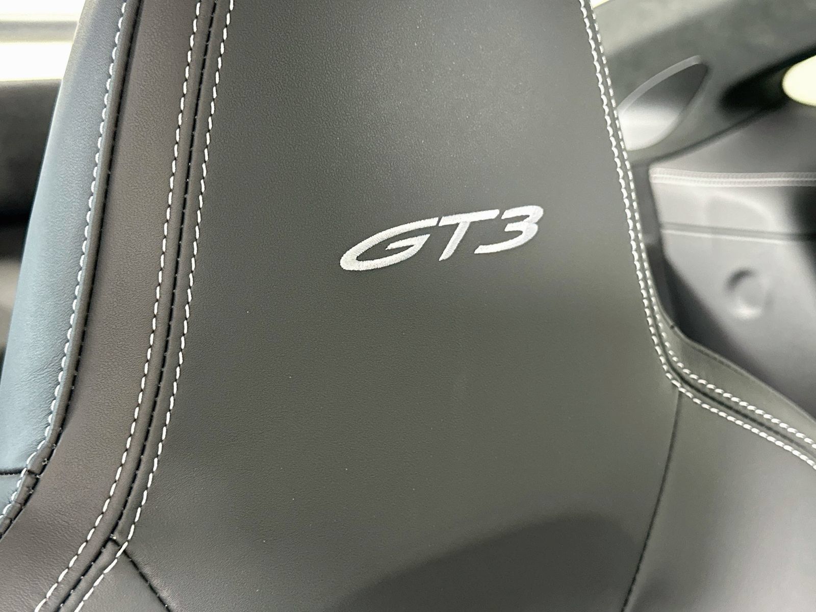 Used 2024 Porsche 911 GT3 RWD image 64