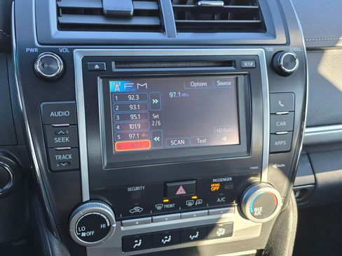 Used 2012 Toyota Camry SE image 16