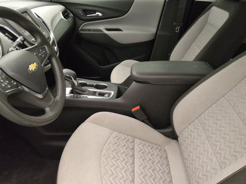 Used 2024 Chevrolet Equinox LS FWD image 17
