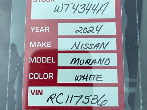 Used 2024 Nissan Murano SV AWD/4WD image 9