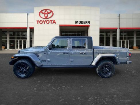 Used 2021 Jeep Gladiator Sport AWD/4WD image 7