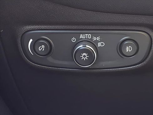 Used 2022 Chevrolet Equinox Premier image 31