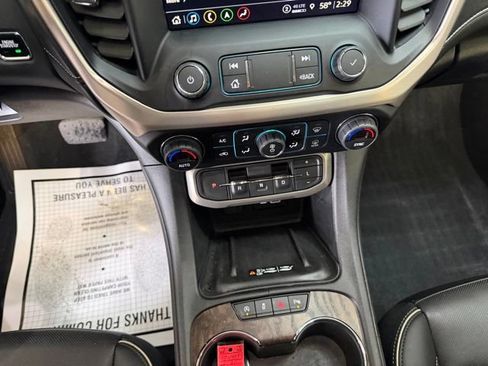 Used 2021 GMC Acadia Denali w/ Denali Ultimate Package AWD/4WD image 26