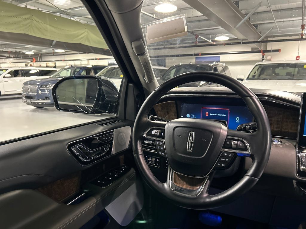 Used 2022 Lincoln Navigator L Black Label AWD/4WD image 24