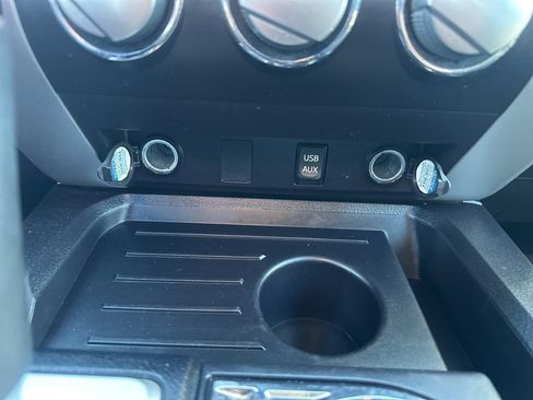 Used 2015 Toyota Tundra SR5 w/ SR5 Upgrade Package image 6