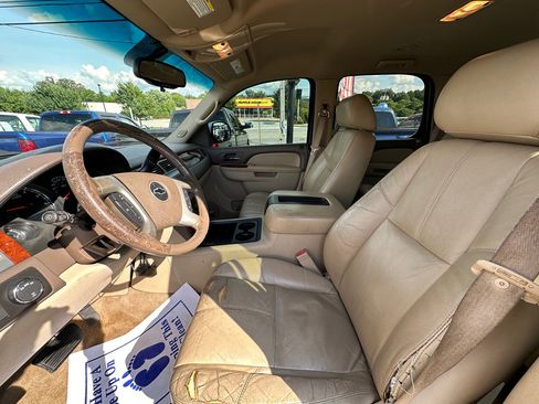 Used 2010 Chevrolet Tahoe LT image 11