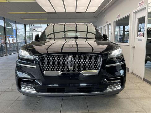 Used 2020 Lincoln Aviator Reserve w/ Elements Package Plus AWD/4WD image 2