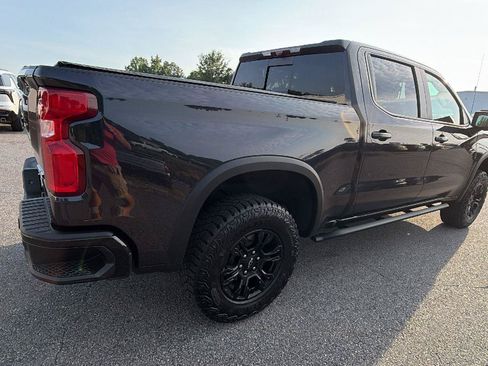 Used 2023 Chevrolet Silverado 1500 ZR2 w/ Technology Package AWD/4WD image 8