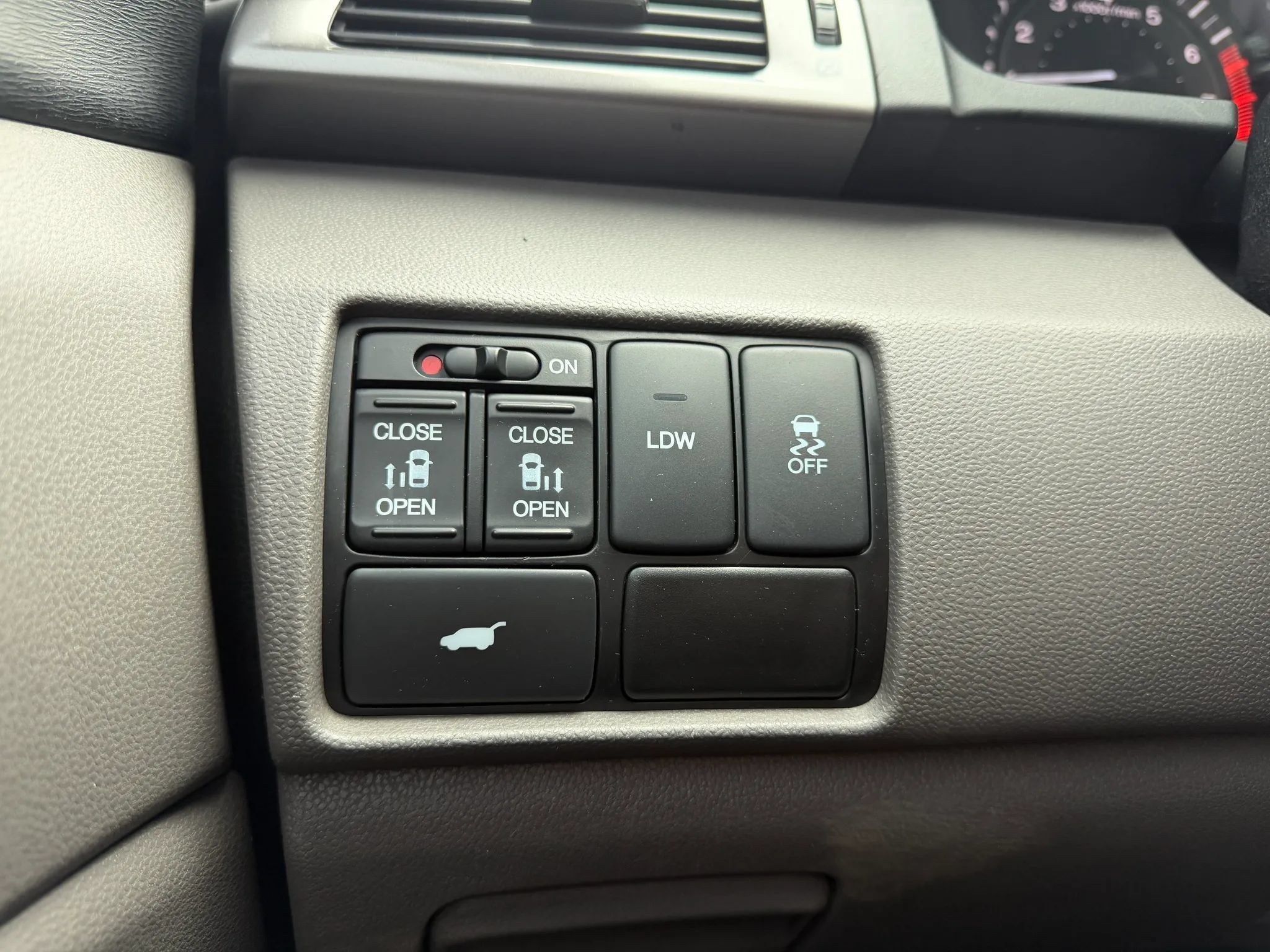 Used 2015 Honda Odyssey EX-L image 29