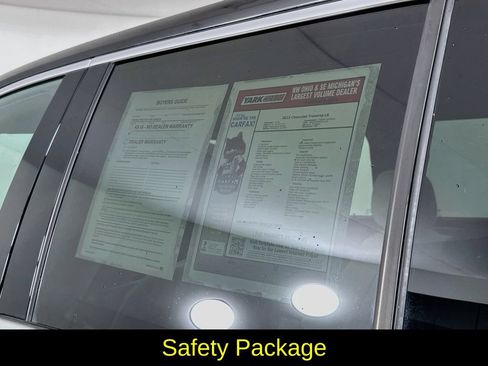 Used 2023 Chevrolet Traverse LS w/ Safety Package FWD image 13