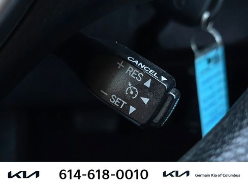 Used 2015 Toyota Corolla LE image 32