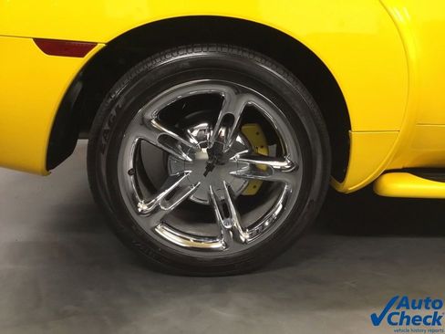 Used 2003 Chevrolet SSR w/ Preferred Equipment Group image 29