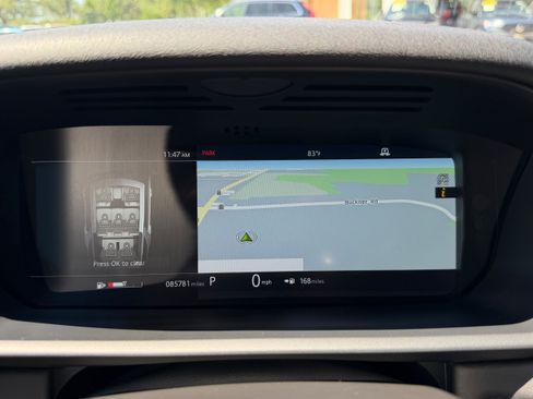 Used 2018 Land Rover Discovery HSE Luxury AWD/4WD image 18