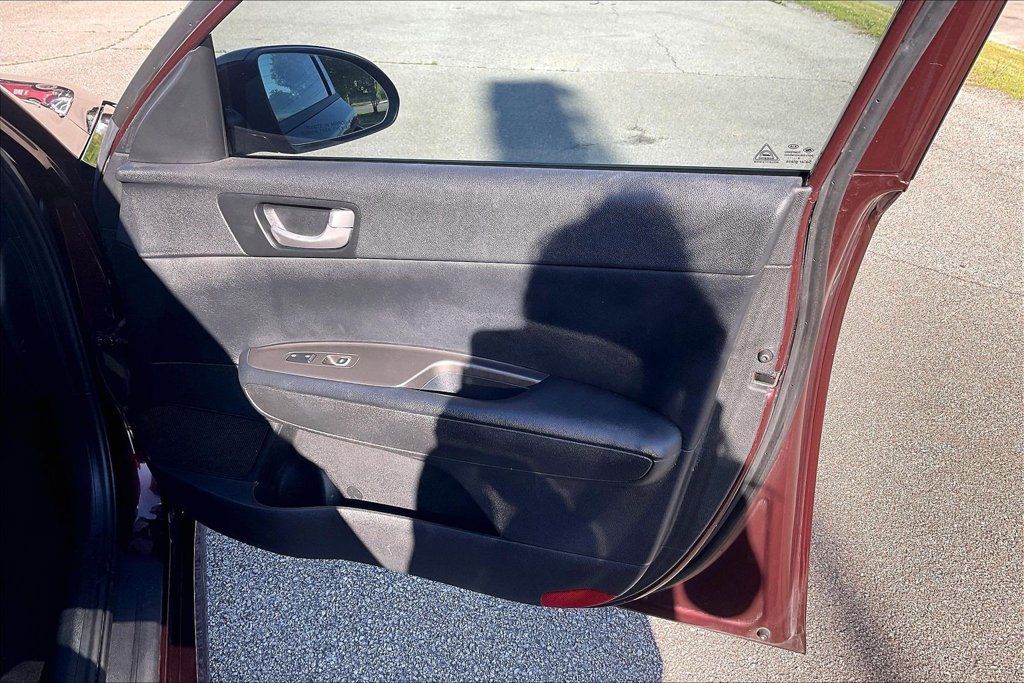 Used 2019 Kia Optima LX w/ LX Premium Package FWD image 24