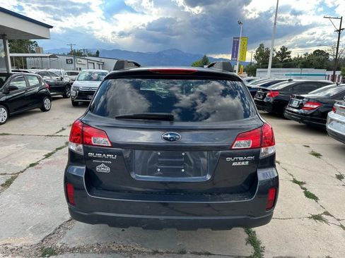 Used 2010 Subaru Outback 2.5i Premium AWD/4WD image 6