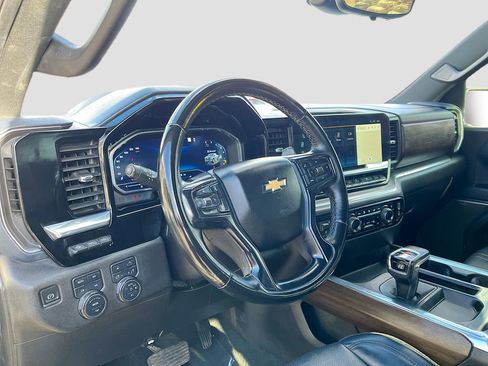 Used 2023 Chevrolet Silverado 1500 High Country w/ High Country Premium Package image 9