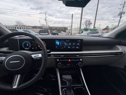 Used 2025 Hyundai Tucson SEL FWD image 36