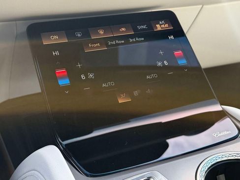 New 2026 Cadillac Vistiq Luxury image 17