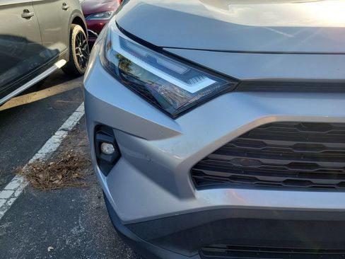 Used 2022 Toyota RAV4 XLE Premium AWD/4WD image 8