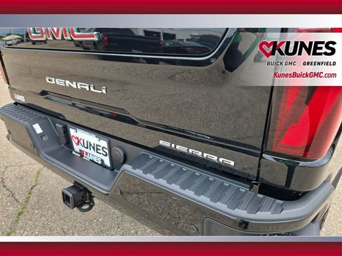 New 2026 GMC Sierra 2500 Denali w/ Denali Reserve Package AWD/4WD image 35