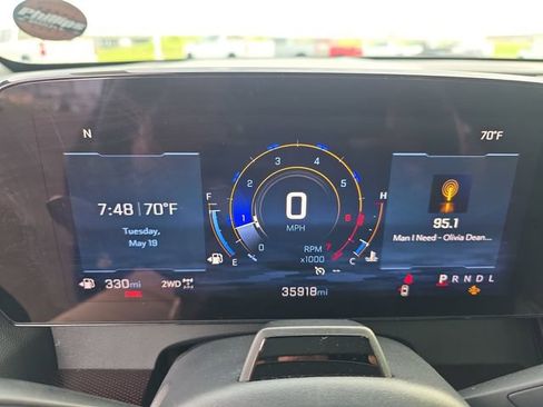 Certified 2024 Chevrolet Traverse Z71 w/ Enhanced Driving Package AWD/4WD image 17