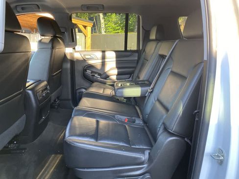 Used 2018 Chevrolet Suburban LT AWD/4WD image 16