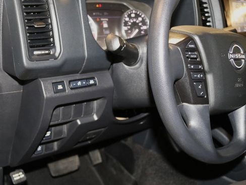 Used 2022 Nissan Frontier S image 34