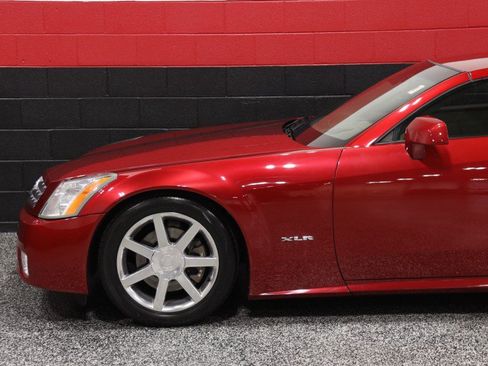 Used 2005 Cadillac XLR RWD image 21