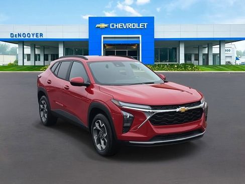 New 2026 Chevrolet Trax LT w/ Driver Confidence Package image 4