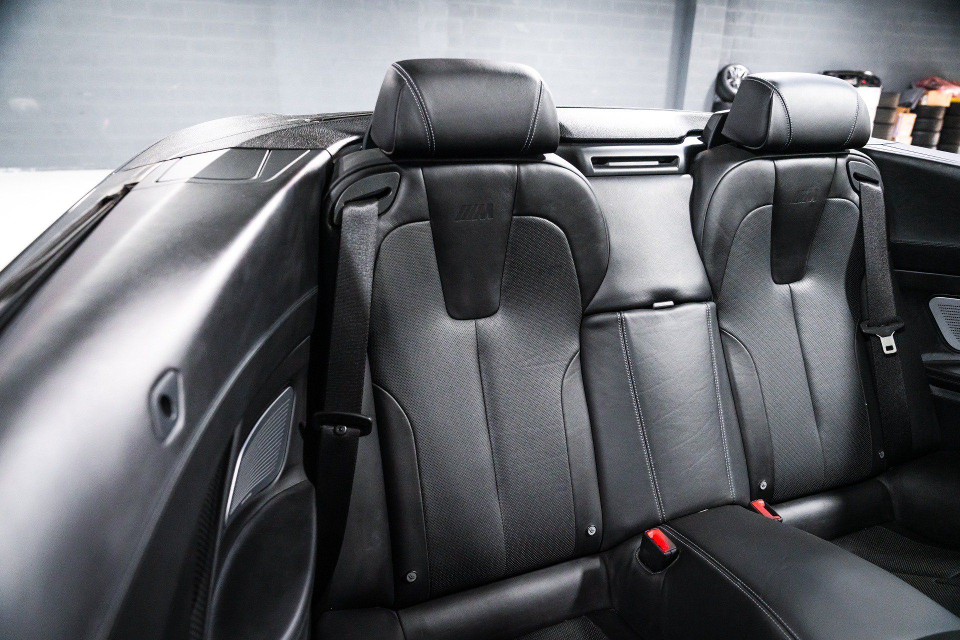 Used 2013 BMW M6 Convertible RWD image 30