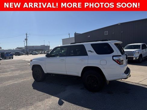 Used 2021 Toyota 4Runner TRD Off-Road image 5