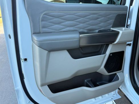 Used 2025 Ford F450 Platinum w/ Platinum Plus Package AWD/4WD image 12