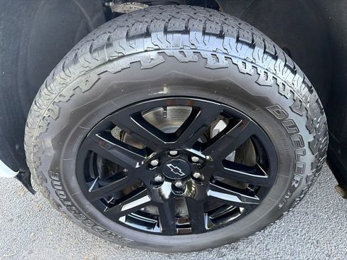 Used 2023 Chevrolet Silverado 1500 Custom w/ LPO, Dark Essentials Package AWD/4WD image 11