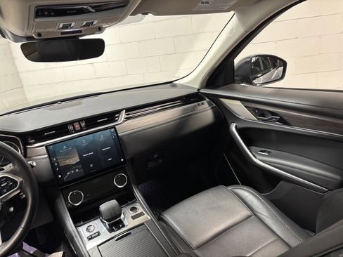 Used 2023 Jaguar F-PACE S AWD/4WD image 37