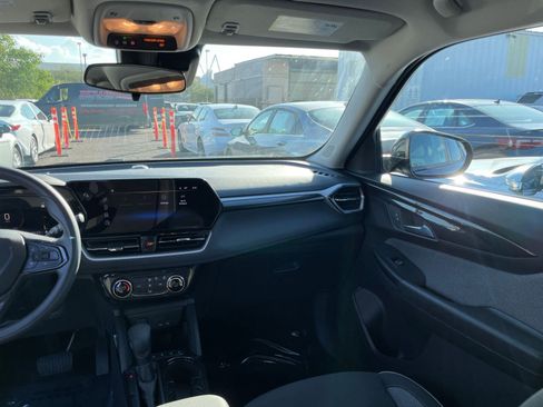 Used 2025 Chevrolet TrailBlazer LT image 33