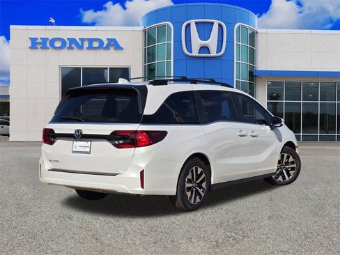 New 2026 Honda Odyssey EX-L image 3